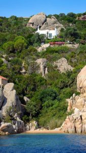 palau_sscorcio-e-spiagga-presso-punta-sardegna